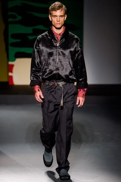 Look 40